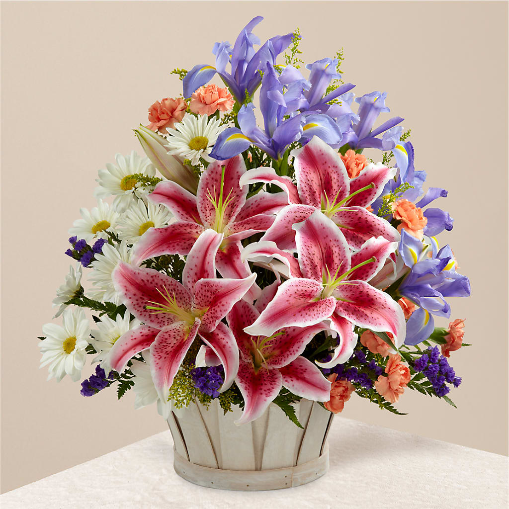 The Wondrous Nature Bouquet – Hirzel Brothers Greenhouse, Toledo OH