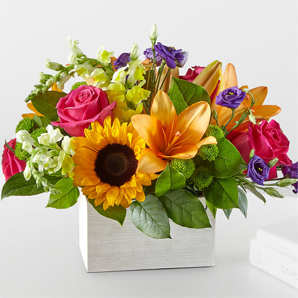 Best Day Box Bouquet – Hirzel Brothers Greenhouse, Toledo OH