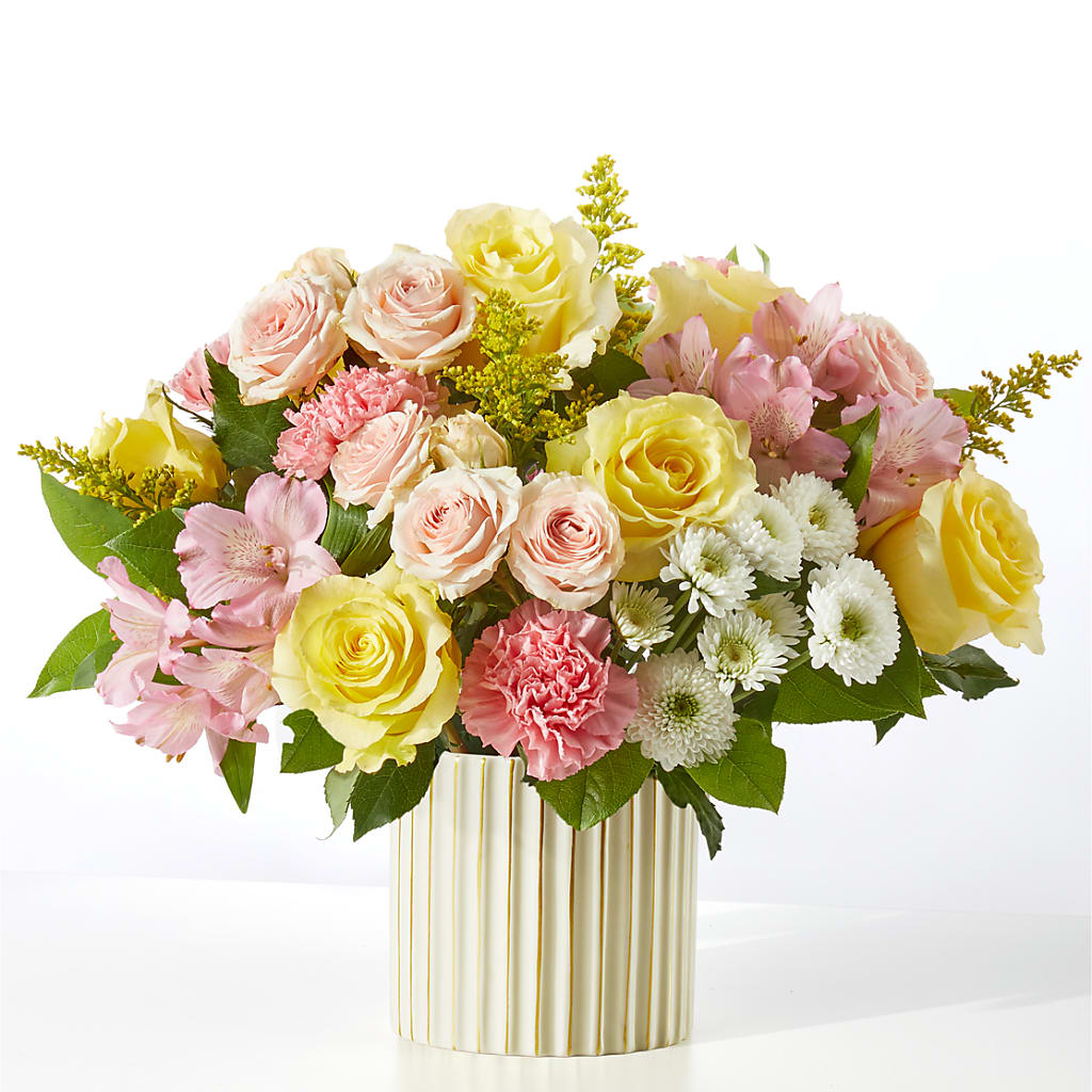 Watercolors Bouquet – Hirzel Brothers Greenhouse, Toledo OH