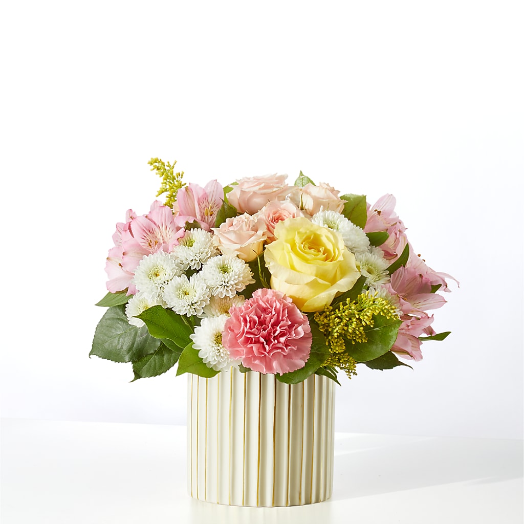 Watercolors Bouquet – Hirzel Brothers Greenhouse, Toledo OH