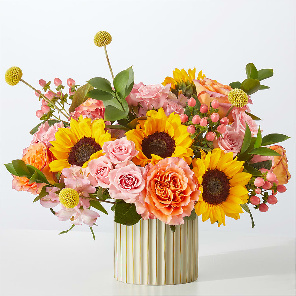 Sun's Out Bouquet – Hirzel Brothers Greenhouse, Toledo OH