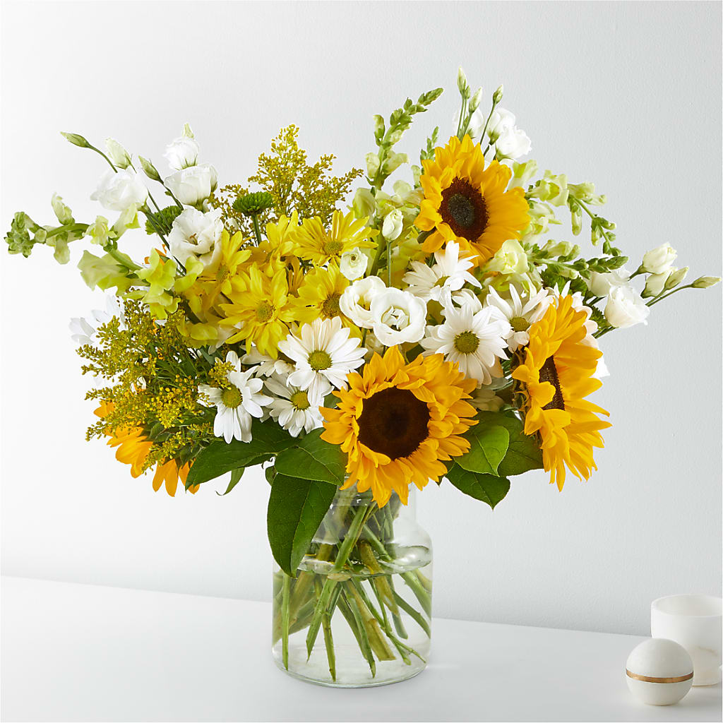 Hello Sunshine Bouquet – Hirzel Brothers Greenhouse, Toledo OH