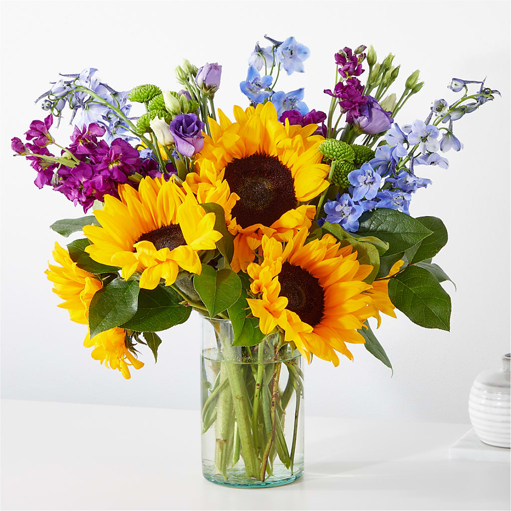 Catching Rays Bouquet – Hirzel Brothers Greenhouse, Toledo OH