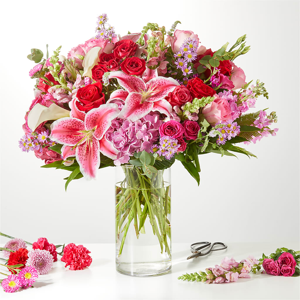 Swooning Over You - A Luxury Florist Original – Hirzel Brothers Greenhouse, Toledo OH