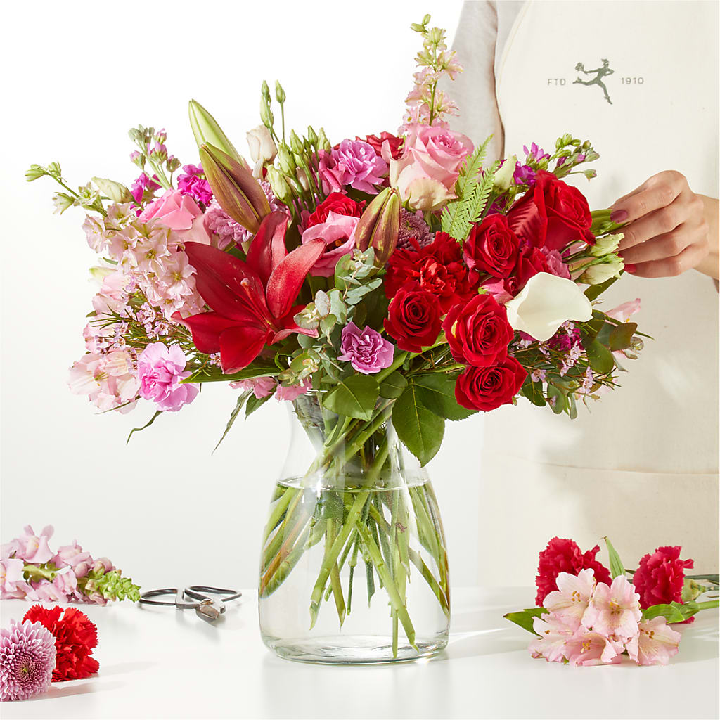 Together Forever - A Florist Original – Hirzel Brothers Greenhouse, Toledo OH