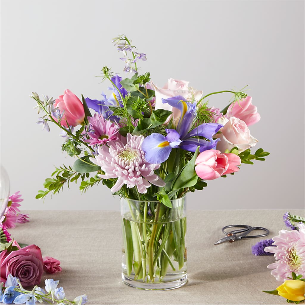 Pastel Tradition - A Florist Original – Hirzel Brothers Greenhouse, Toledo OH
