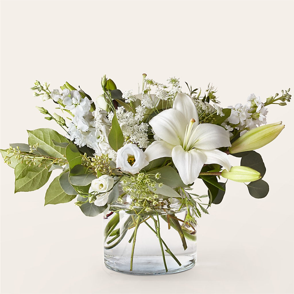 Alluring Elegance Bouquet – Hirzel Brothers Greenhouse, Toledo OH