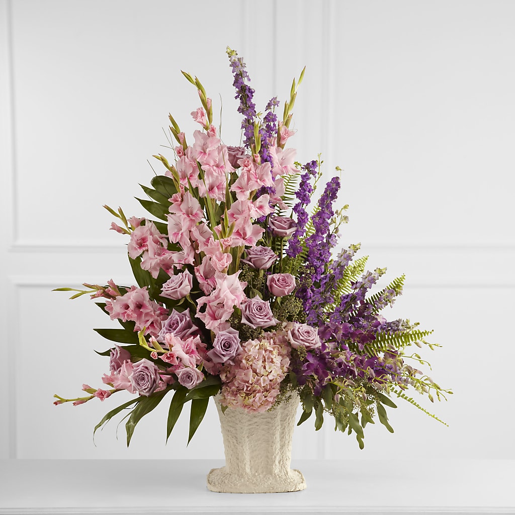 Flowing Garden Arrangement – Hirzel Brothers Greenhouse, Toledo OH