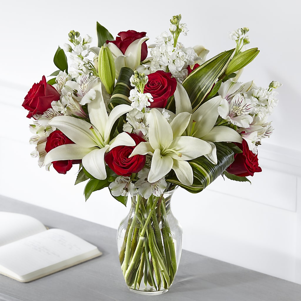 Loving Respect Bouquet – Hirzel Brothers Greenhouse, Toledo OH