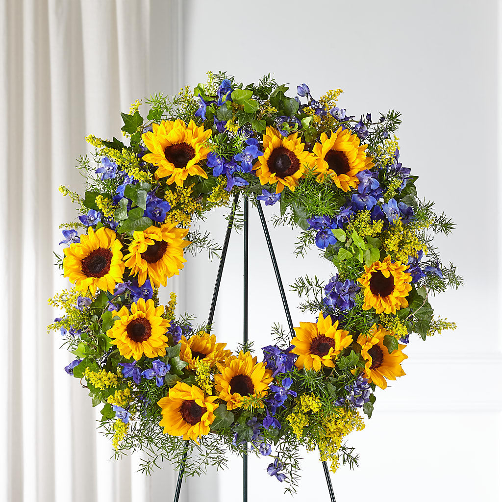 Bright Rays Wreath – Hirzel Brothers Greenhouse, Toledo OH