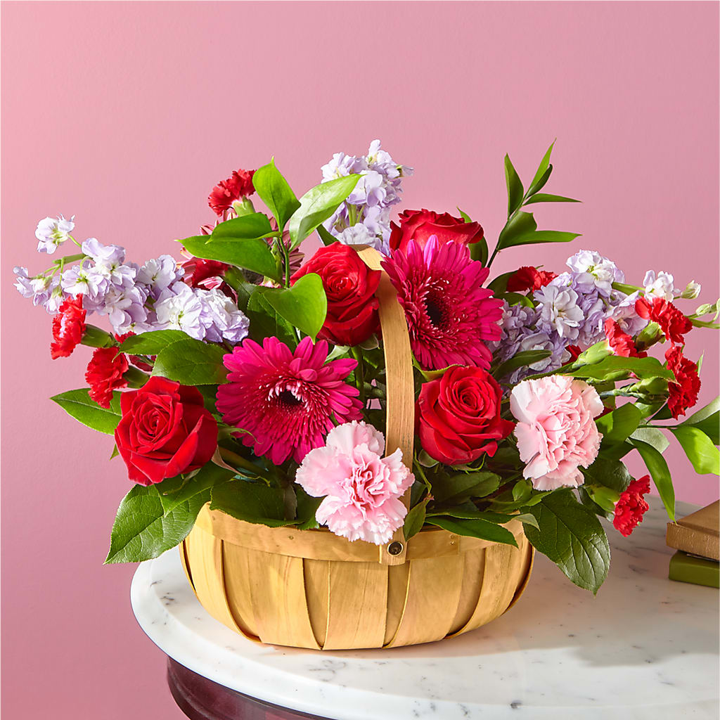 Pink Picnic Basket – Hirzel Brothers Greenhouse, Toledo OH