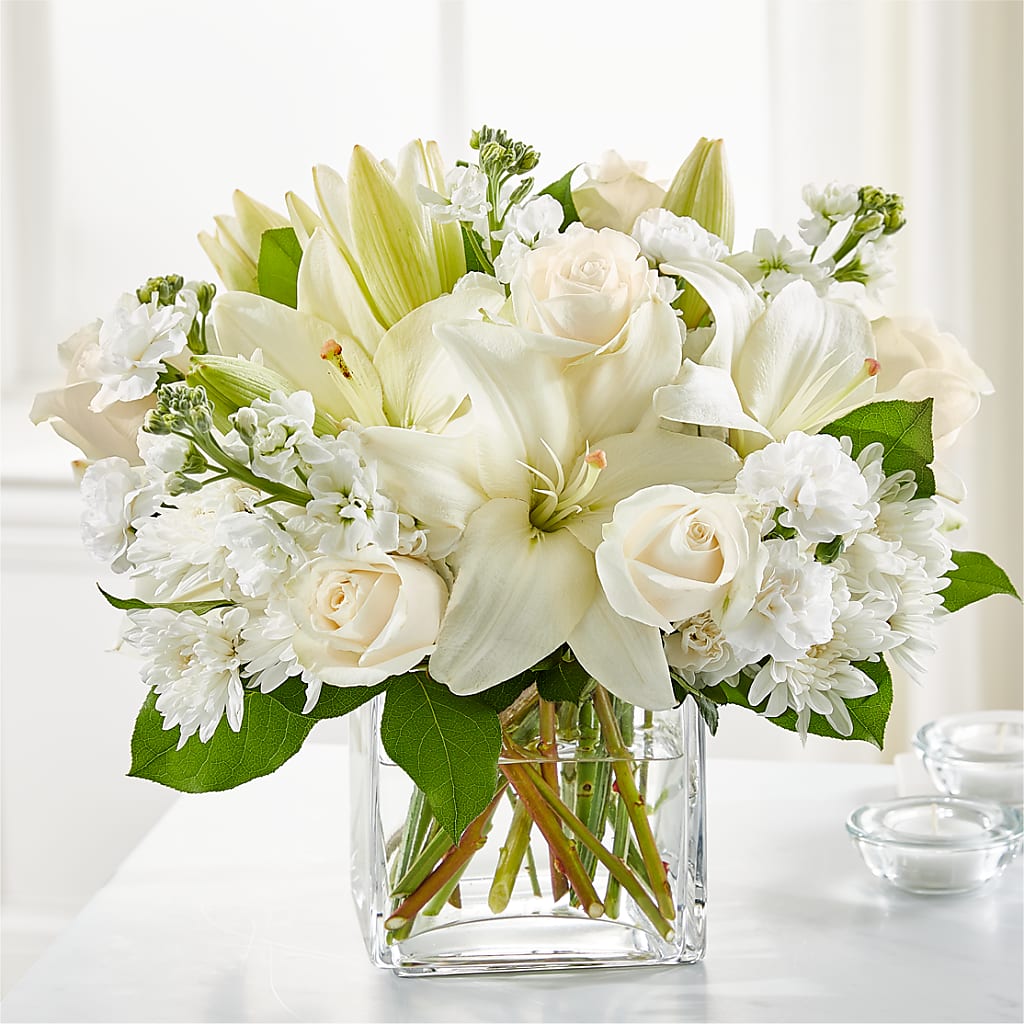 Gentle Breeze Bouquet – Hirzel Brothers Greenhouse, Toledo OH