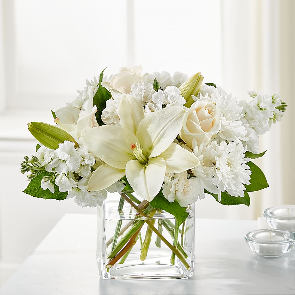 Gentle Breeze Bouquet – Hirzel Brothers Greenhouse, Toledo OH