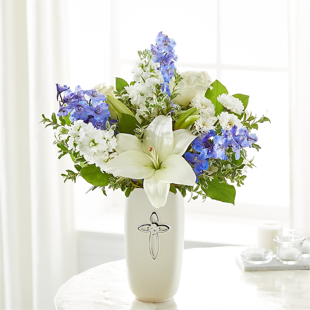 Heavenly Blossoms Bouquet – Hirzel Brothers Greenhouse, Toledo OH