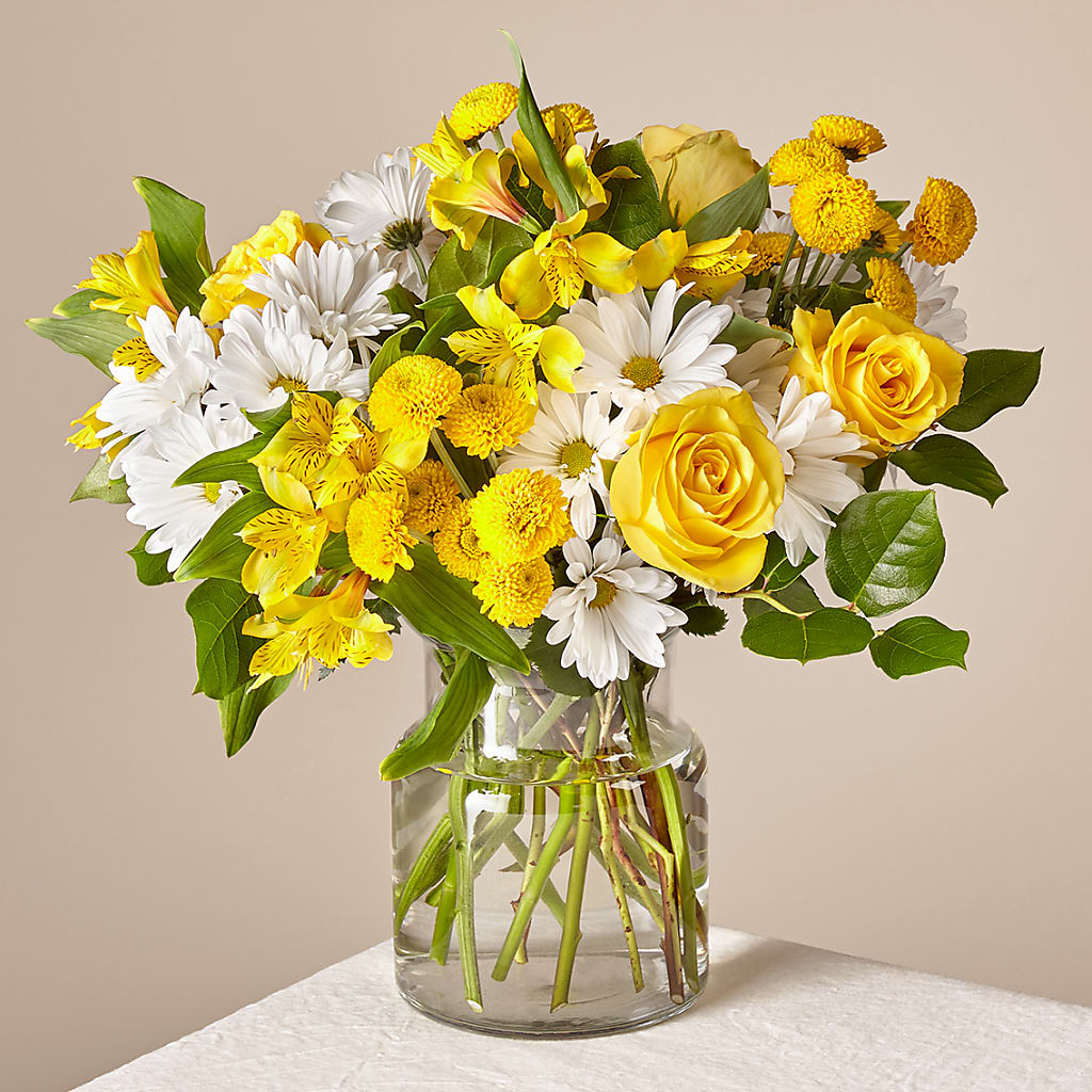 Sunny Sentiments Bouquet – Hirzel Brothers Greenhouse, Toledo OH
