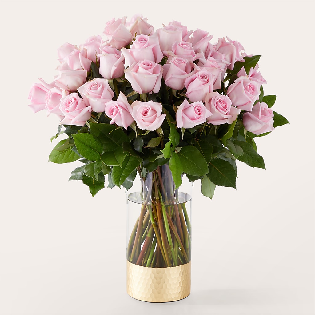 Picture Perfect Pink Rose Bouquet – Hirzel Brothers Greenhouse, Toledo OH