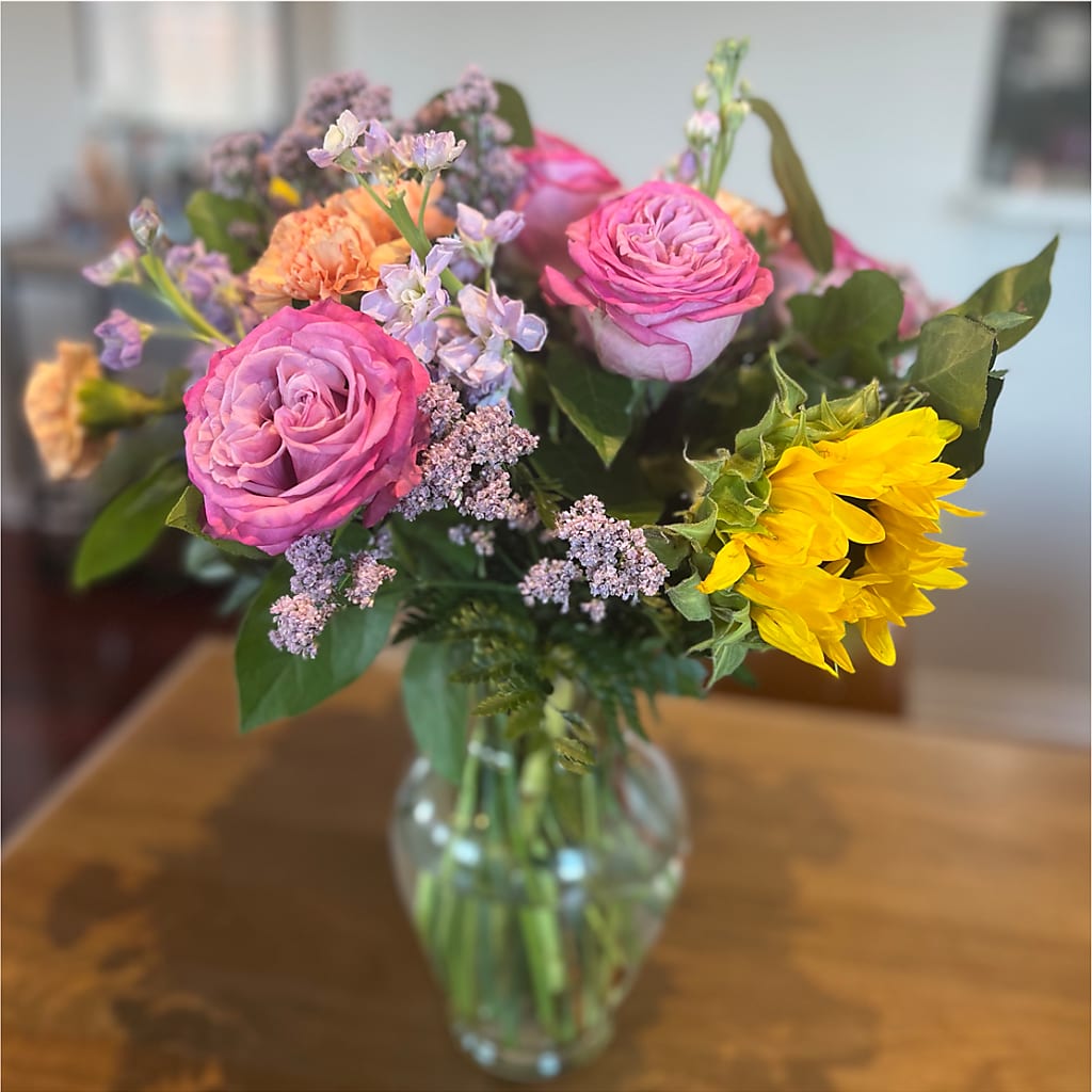 Yellow Brick Road Bouquet – Hirzel Brothers Greenhouse, Toledo OH