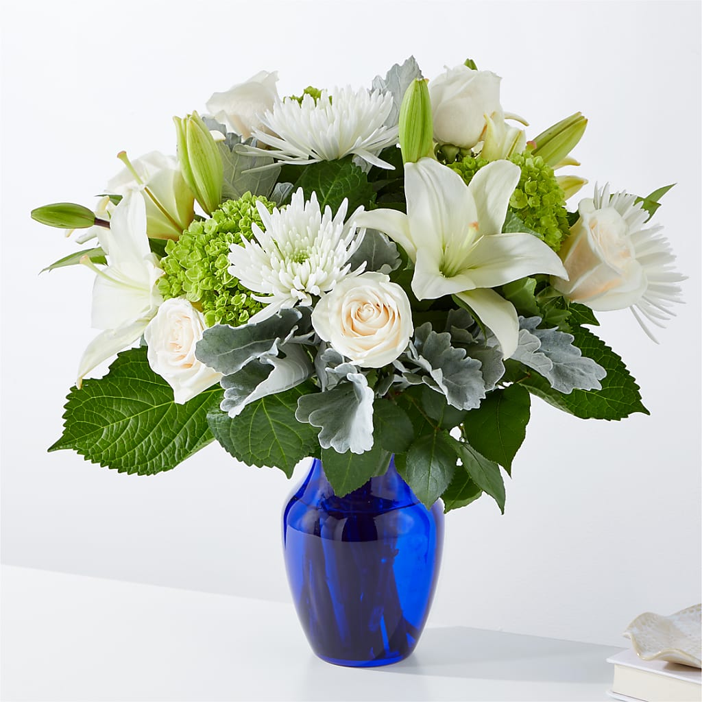Snowy Dreams Bouquet – Hirzel Brothers Greenhouse, Toledo OH