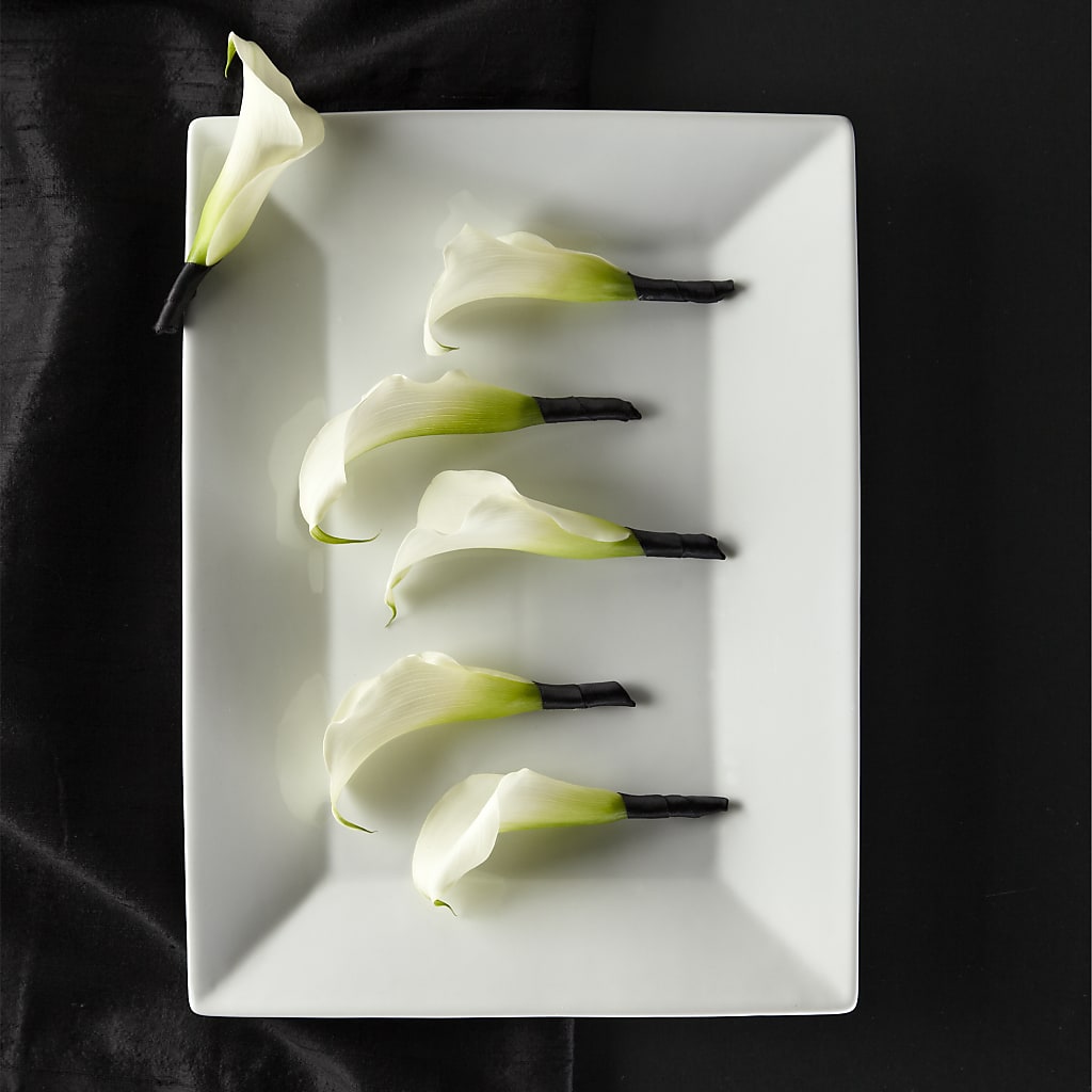 Calla Lily Promise Boutonniere – Hirzel Brothers Greenhouse, Toledo OH