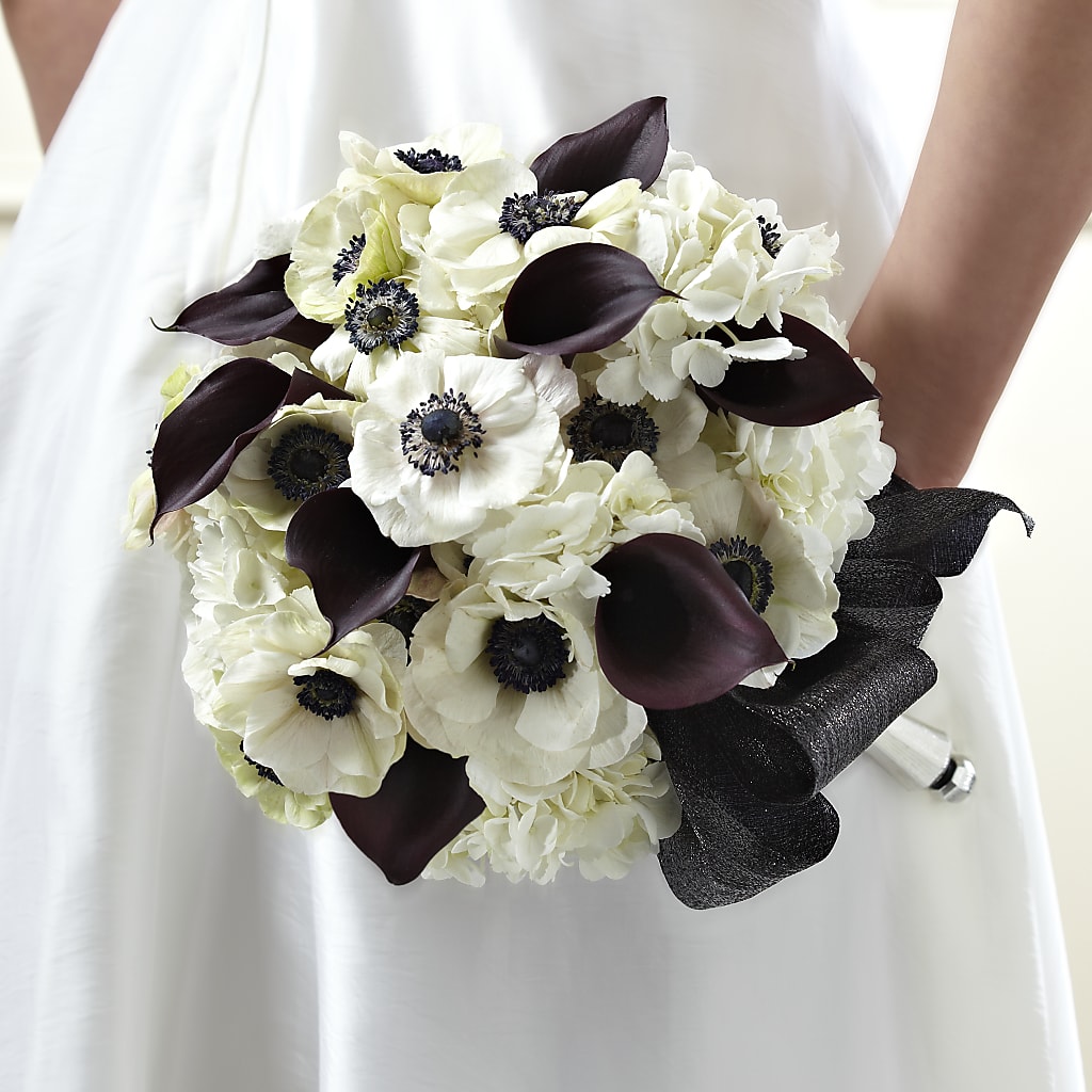 To Have and To Hold Bouquet – Hirzel Brothers Greenhouse, Toledo OH
