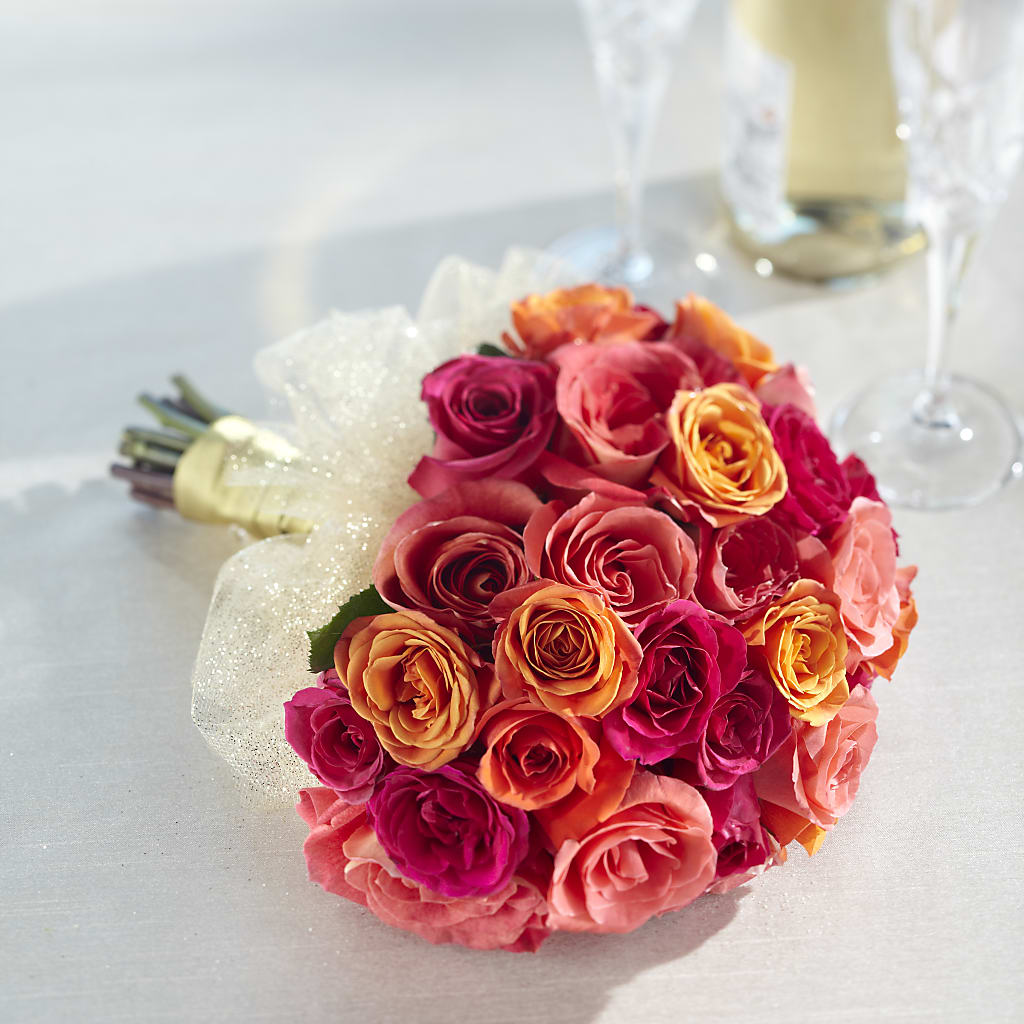 Sweet Roses Bouquet – Hirzel Brothers Greenhouse, Toledo OH