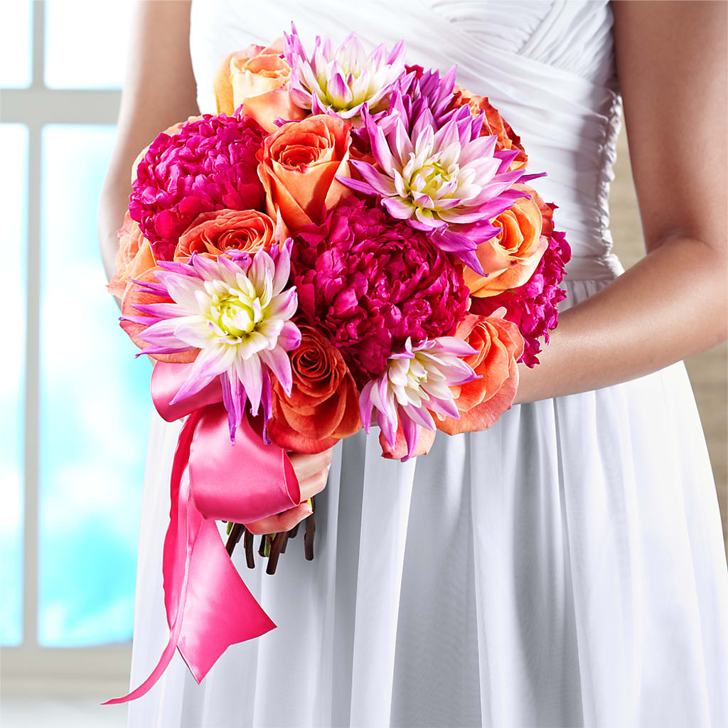 New Love Bouquet – Hirzel Brothers Greenhouse, Toledo OH