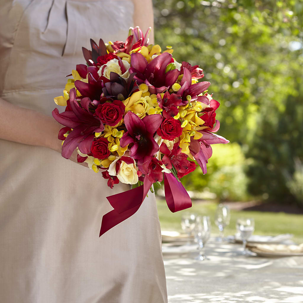 Sunningdale Bouquet – Hirzel Brothers Greenhouse, Toledo OH