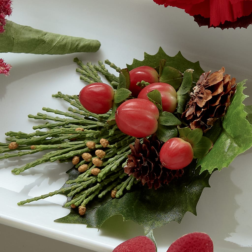 Red Berry Boutonniere – Hirzel Brothers Greenhouse, Toledo OH