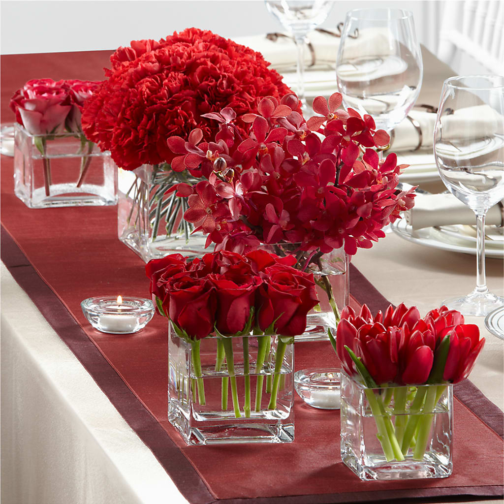Modern Grace Centerpiece – Hirzel Brothers Greenhouse, Toledo OH