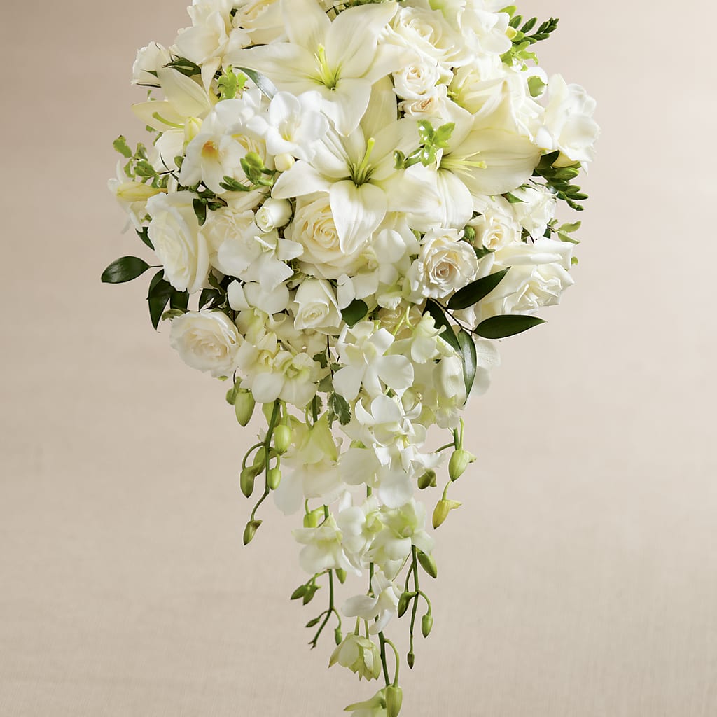 White Wonders Bouquet – Hirzel Brothers Greenhouse, Toledo OH