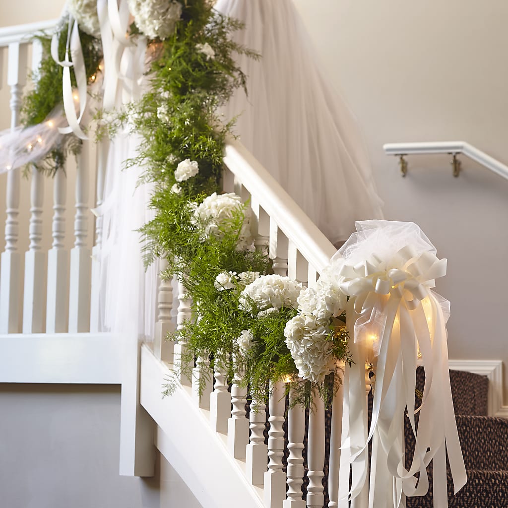 Champagne Dreams Garland – Hirzel Brothers Greenhouse, Toledo OH