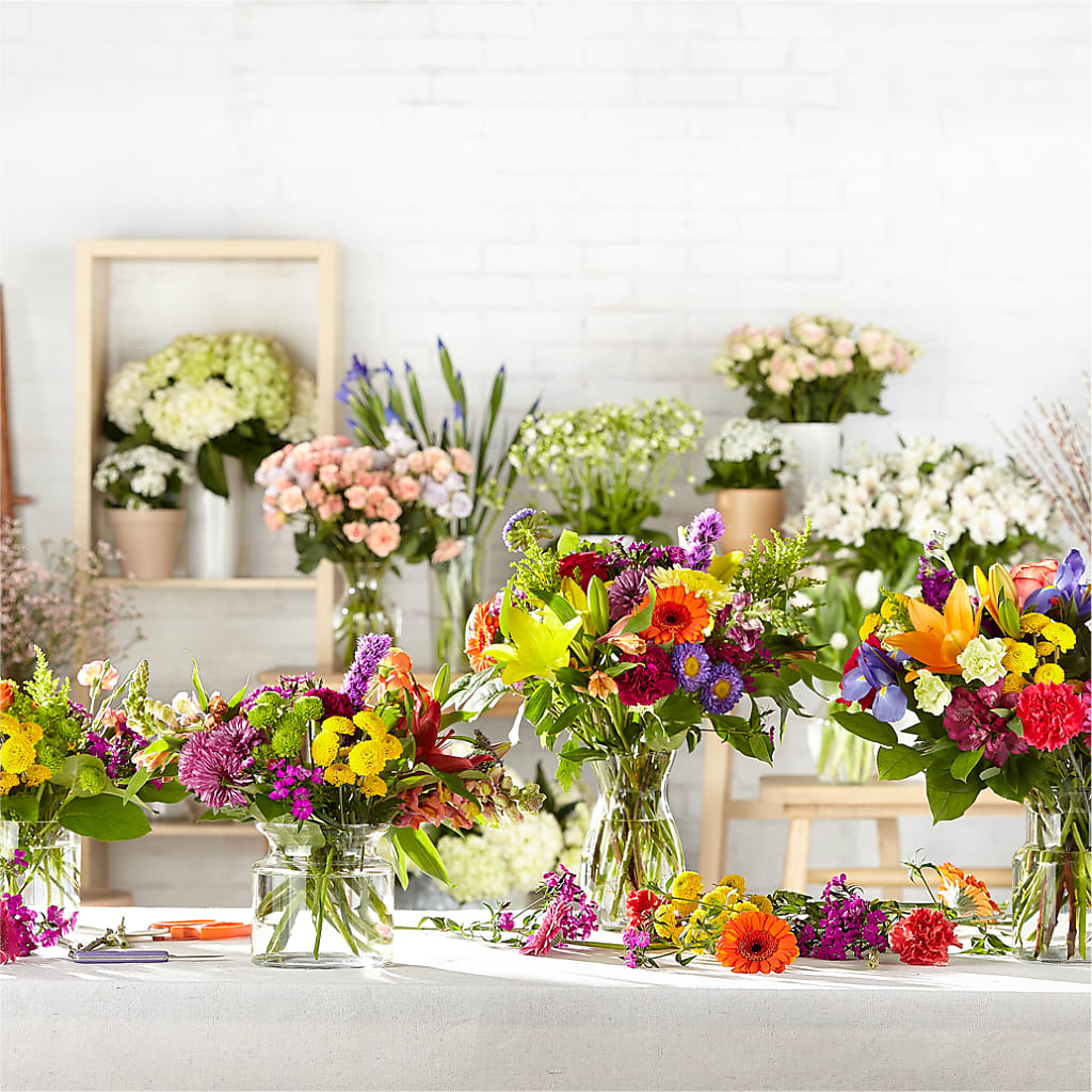 Bold & Bright – A Florist Original –  Hirzel Brothers Greenhouse, Toledo OH