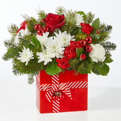 Presents Under the Tree Bouquet –  Hirzel Brothers Greenhouse, Toledo OH