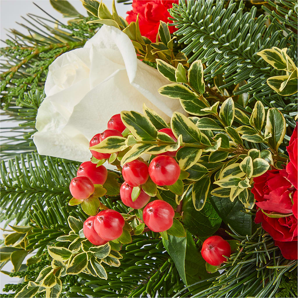 December Dreams Centerpiece –  Hirzel Brothers Greenhouse, Toledo OH