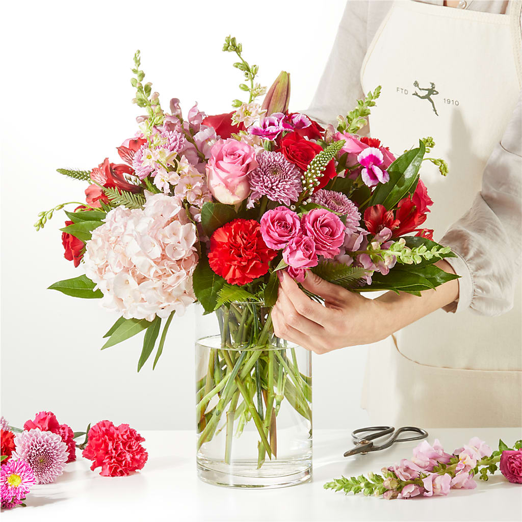 Swooning Over You - A Luxury Florist Original –  Hirzel Brothers Greenhouse, Toledo OH