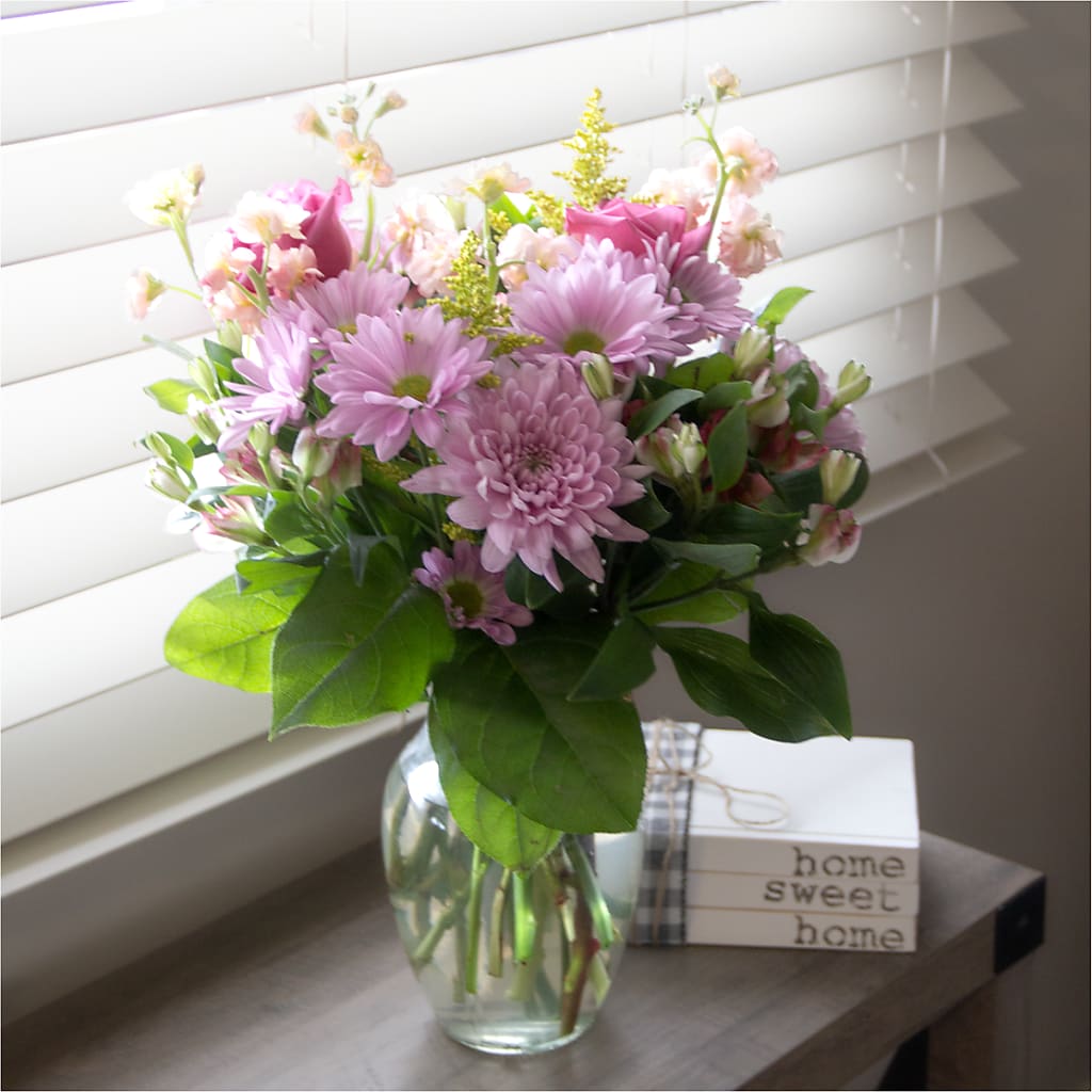 Pastel Tradition - A Florist Original –  Hirzel Brothers Greenhouse, Toledo OH