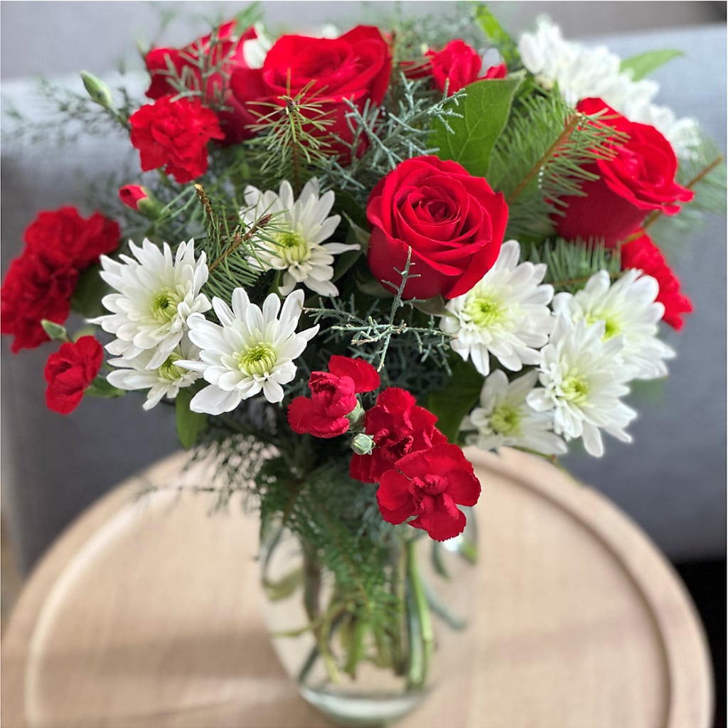 Seasonal Magic Bouquet –  Hirzel Brothers Greenhouse, Toledo OH