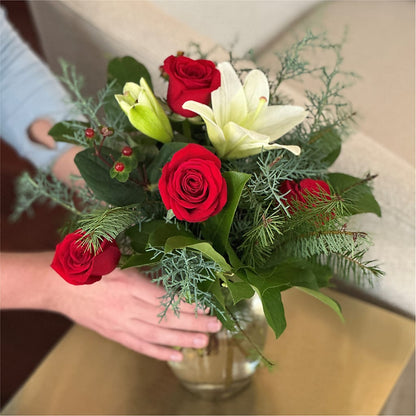 Glittering Lights Bouquet –  Hirzel Brothers Greenhouse, Toledo OH