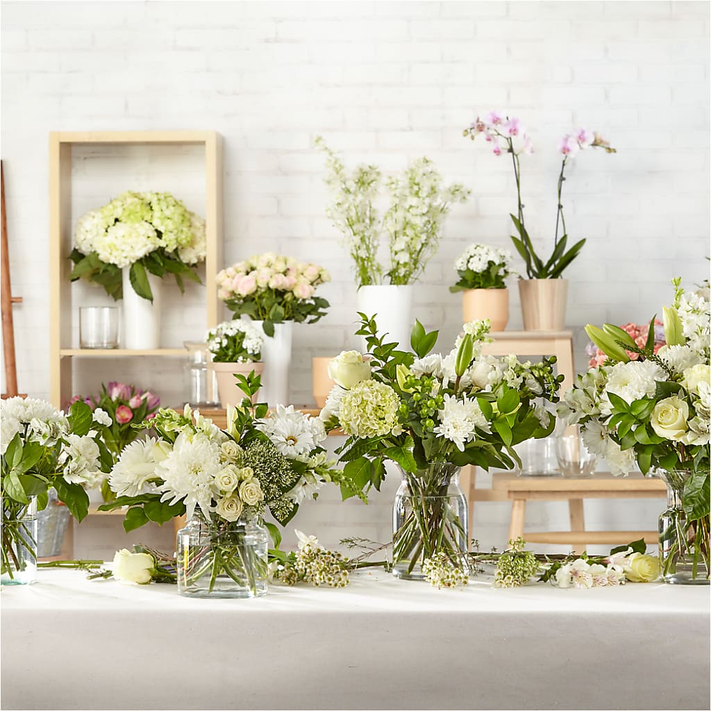 Classic Ivory – A Florist Original –  Hirzel Brothers Greenhouse, Toledo OH