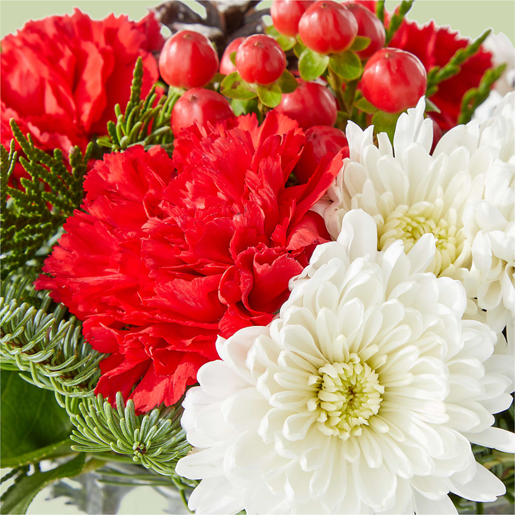 Snow Angel Bouquet –  Hirzel Brothers Greenhouse, Toledo OH