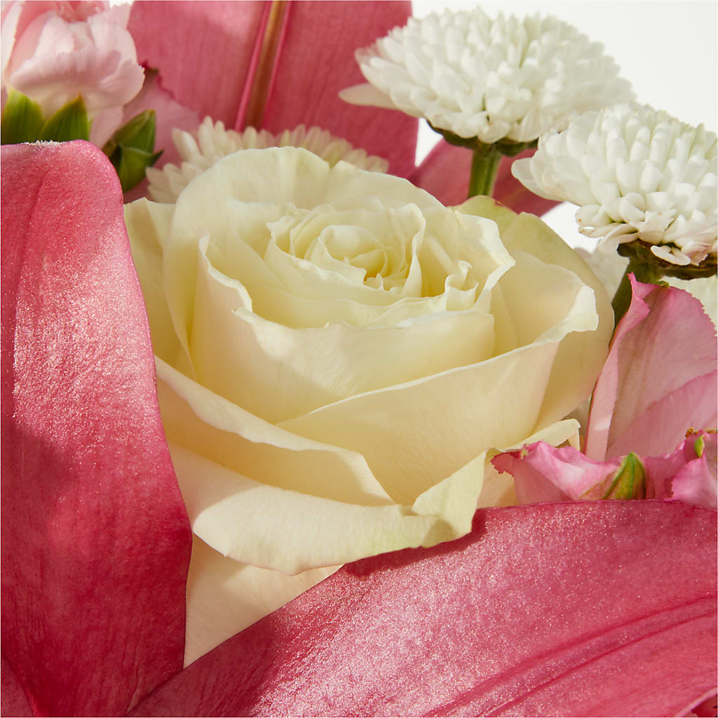 Piece of Cake Bouquet –  Hirzel Brothers Greenhouse, Toledo OH