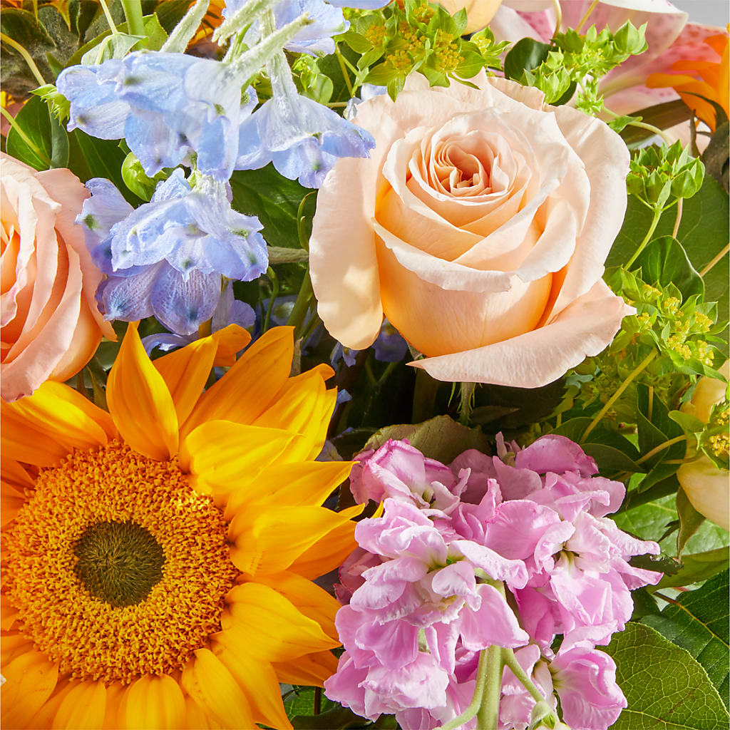 Dreamy Meadows Bouquet –  Hirzel Brothers Greenhouse, Toledo OH