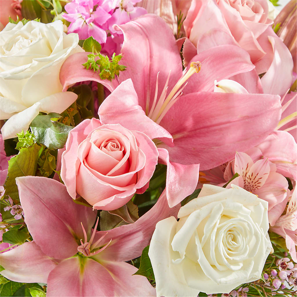 Ethereal Beauty Bouquet –  Hirzel Brothers Greenhouse, Toledo OH
