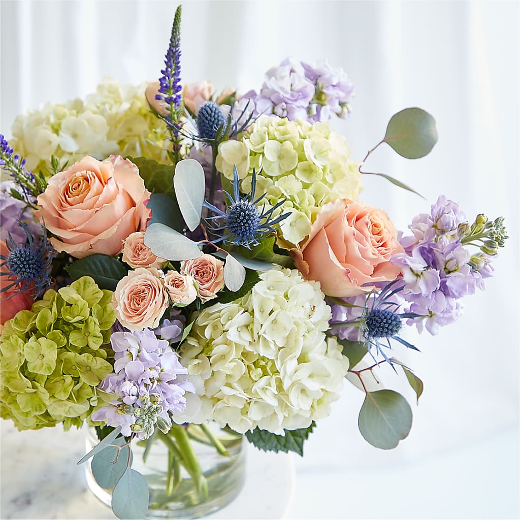 Porch Swing Bouquet –  Hirzel Brothers Greenhouse, Toledo OH
