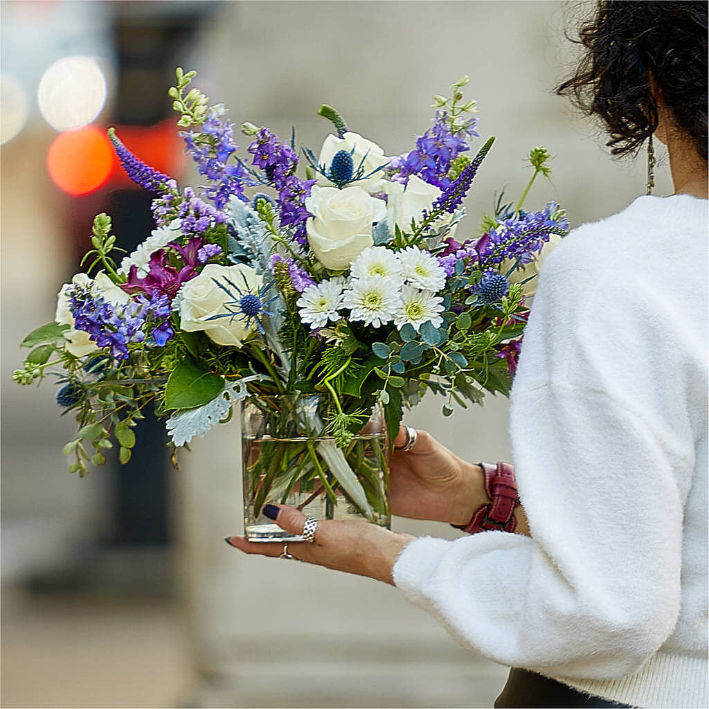 Shooting Star Bouquet –  Hirzel Brothers Greenhouse, Toledo OH