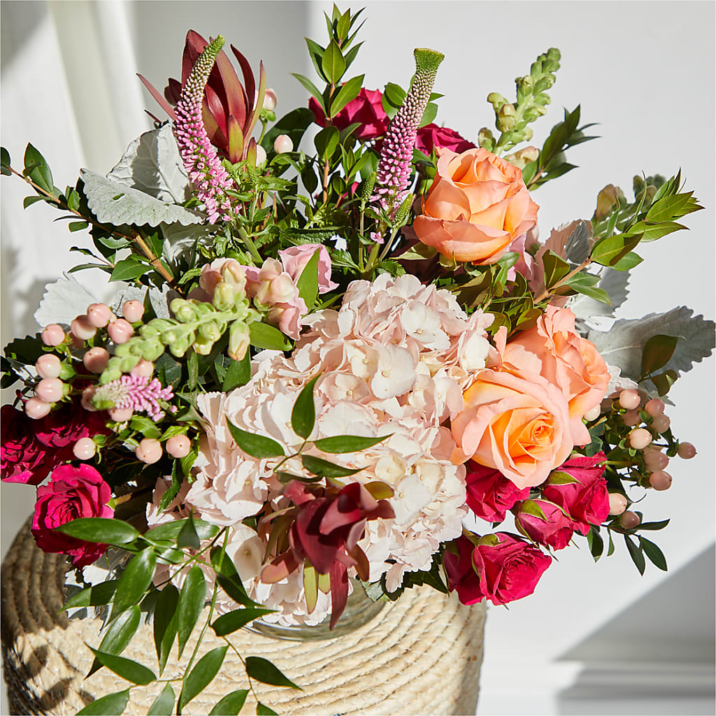 Glitz & Glam Bouquet –  Hirzel Brothers Greenhouse, Toledo OH