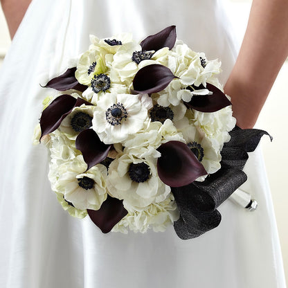To Have and To Hold Bouquet –  Hirzel Brothers Greenhouse, Toledo OH